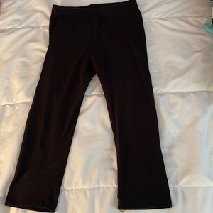 black capris leggings